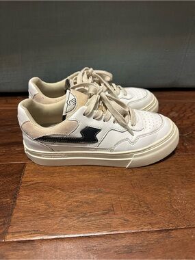Stepney Workers Club White and Black Pearl S- Strike Leather Sneakers